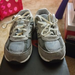New Balance 990 toddler 7c